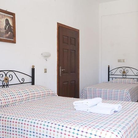 Glaro Garden Hotel Agia Trias Bagian luar foto