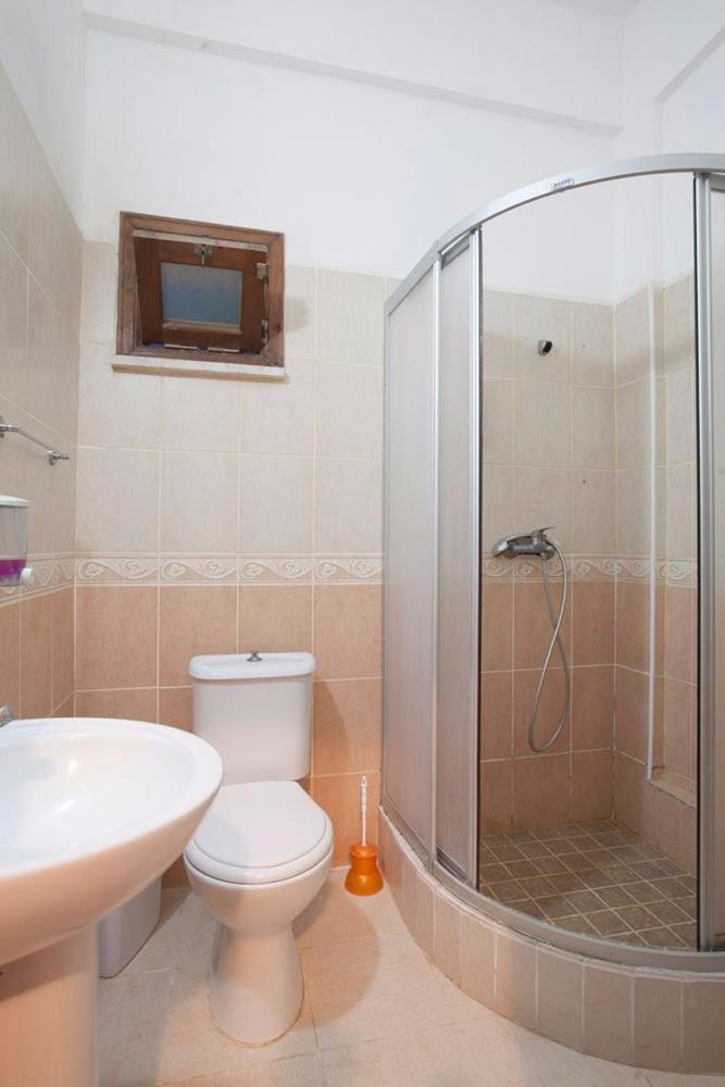 Glaro Garden Hotel Agia Trias Bagian luar foto