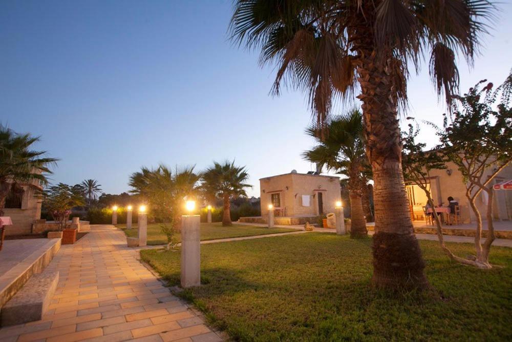 Glaro Garden Hotel Agia Trias Bagian luar foto
