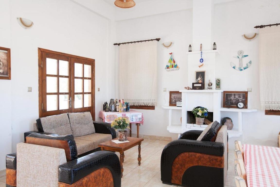 Glaro Garden Hotel Agia Trias Bagian luar foto