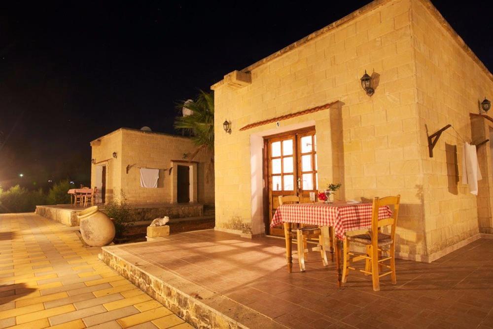 Glaro Garden Hotel Agia Trias Bagian luar foto